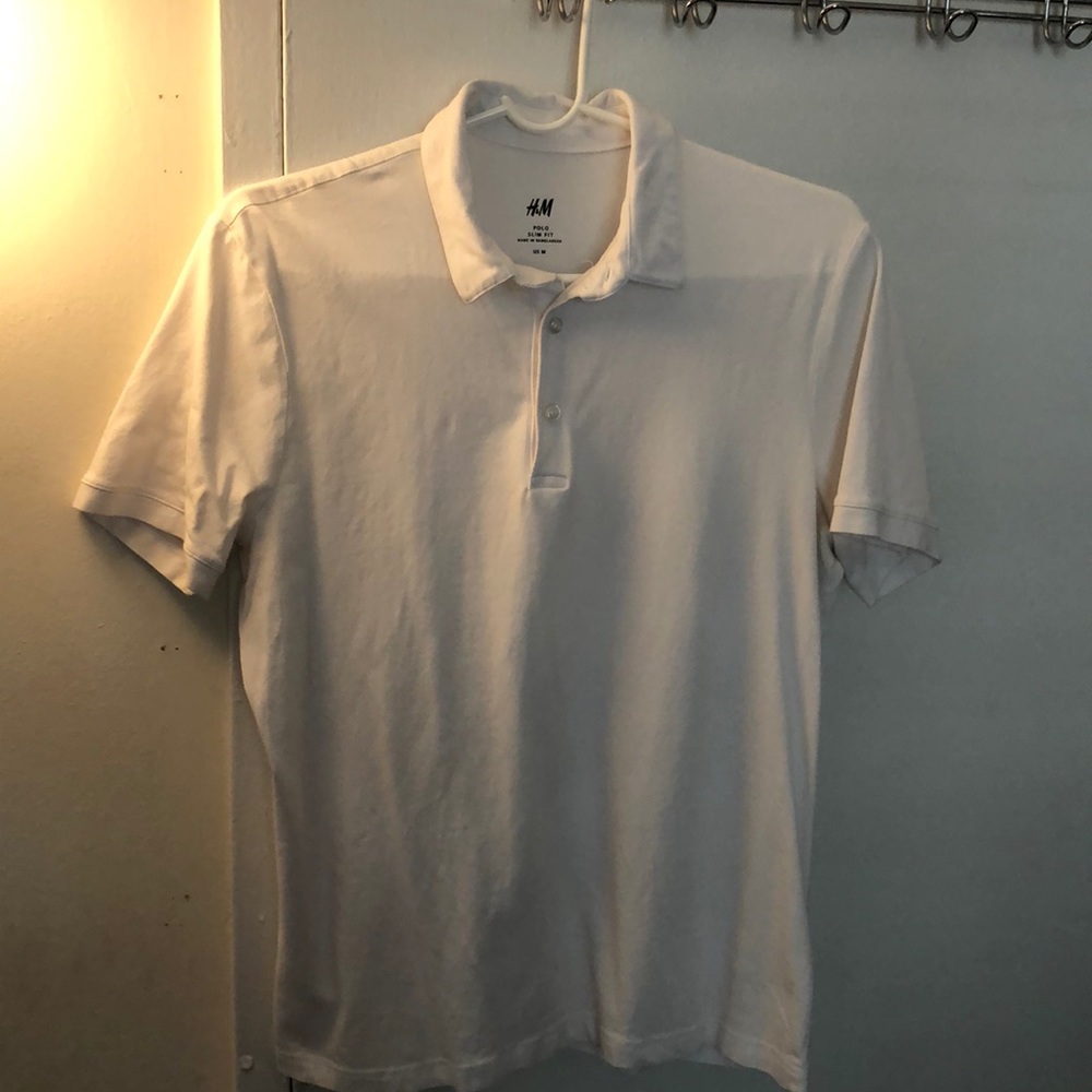 White Uniqlo shirt